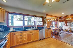 Tallassee Family Home w/ Stunning Smoky Mtn Views