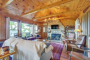 Tallassee Family Home w/ Stunning Smoky Mtn Views