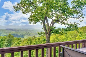 Tallassee Family Home w/ Stunning Smoky Mtn Views
