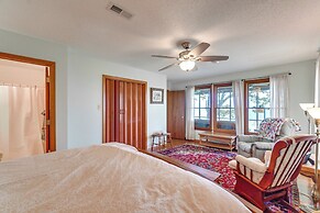 Tallassee Family Home w/ Stunning Smoky Mtn Views