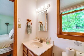 Tallassee Family Home w/ Stunning Smoky Mtn Views