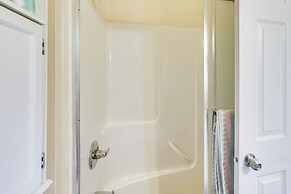 Cozy Clearwater Apartment - Hike, Fish & Explore!