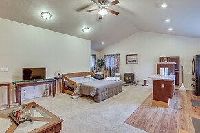 Cozy Clearwater Apartment - Hike, Fish & Explore!