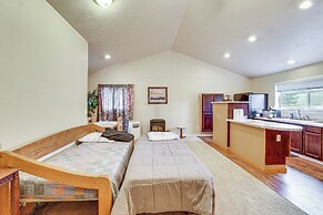 Cozy Clearwater Apartment - Hike, Fish & Explore!