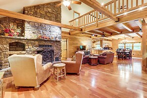 Rogers Cabin on 17 Acres w/ Wraparound Deck!