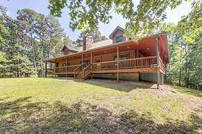 Rogers Cabin on 17 Acres w/ Wraparound Deck!