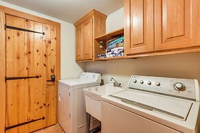 Rogers Cabin on 17 Acres w/ Wraparound Deck!