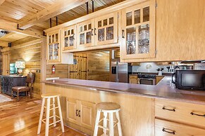 Rogers Cabin on 17 Acres w/ Wraparound Deck!