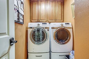 Menasha Home w/ Patio - Walking Distance to Lake!