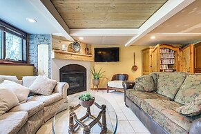 Menasha Home w/ Patio - Walking Distance to Lake!
