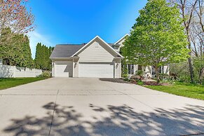 Menasha Home w/ Patio - Walking Distance to Lake!