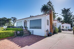 Charming Santa Cruz Studio w/ Private Hot Tub
