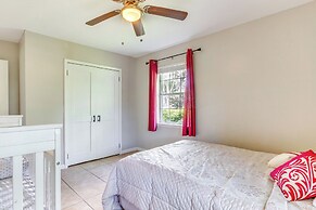 Pace Family Home: 1 Mi to Beach & Park!