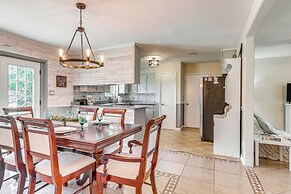 Pace Family Home: 1 Mi to Beach & Park!