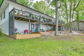 Scenic Studio on Lake Desoto w/ Patio!