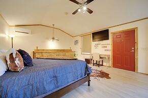 Charming Smokies Home Near National Park!