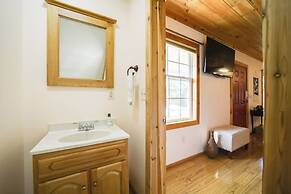 Charming Smokies Home Near National Park!