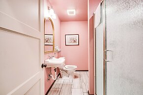 Saloon-style Prosser Loft in WA Wine Country!