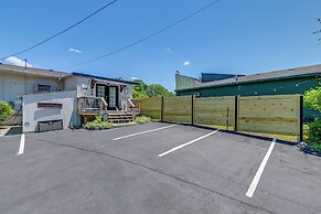 Quaint Greenbrier Apartment < 24 Mi to Nashville