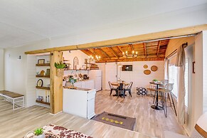 Quaint Greenbrier Apartment < 24 Mi to Nashville