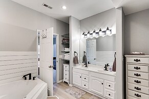 Views & Private Dock: Lake of the Ozarks Retreat!