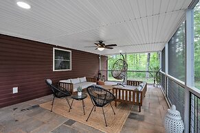 Woodhaven: Your Serene Countryside Escape 5 Bedroom Farmhouse by RedAw