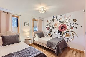 Nederland Mountain Haven 3 Bedroom Bungalow by RedAwning