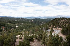 Lookout Lodge In Wondervu 4 Bedroom Home by RedAwning