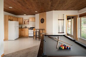 Lookout Lodge In Wondervu 4 Bedroom Home by RedAwning