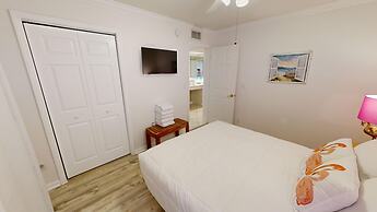 Sandpiper Cove 1086 2 Bedroom Condo by RedAwning