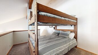 Snowcreek V #874 3 Bedroom Condo by RedAwning