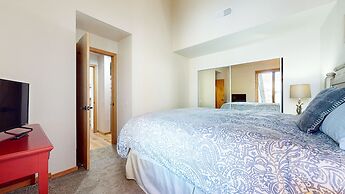 Snowcreek V #874 3 Bedroom Condo by RedAwning