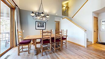 Snowcreek V #874 3 Bedroom Condo by RedAwning