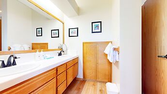 Snowcreek V #874 3 Bedroom Condo by RedAwning