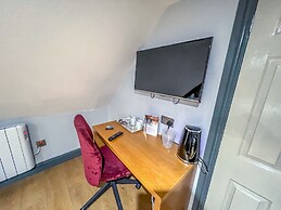 No. Twenty Hotel & Bar