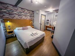 No. Twenty Hotel & Bar