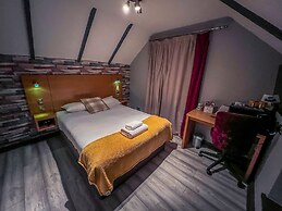 No. Twenty Hotel & Bar