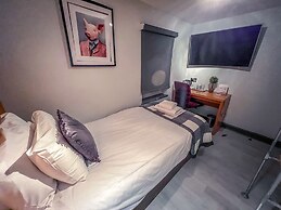 No. Twenty Hotel & Bar