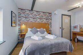 No. Twenty Hotel & Bar