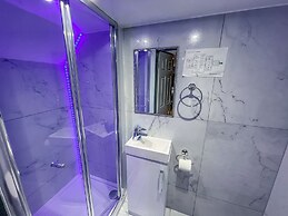 No. Twenty Hotel & Bar