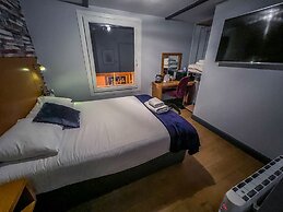 No. Twenty Hotel & Bar