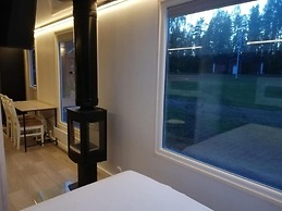 Old Pine Husky Lodge