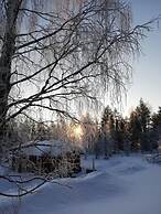 Old Pine Husky Lodge