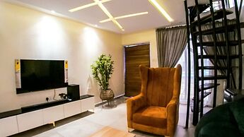 1 bedroom penthouse on the beach ikate