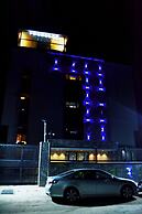 FORMULA 2 HOTEL