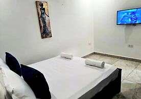 Beautiful Quiet & Cozy  Close to Highway