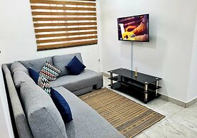 Beautiful Quiet & Cozy  Close to Highway