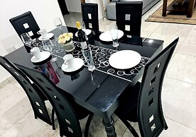 Beautiful Quiet & Cozy  Close to Highway