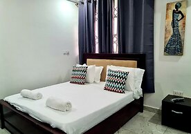 Beautiful Quiet & Cozy  Close to Highway