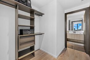 Lux Condo with Stunning Miami Views